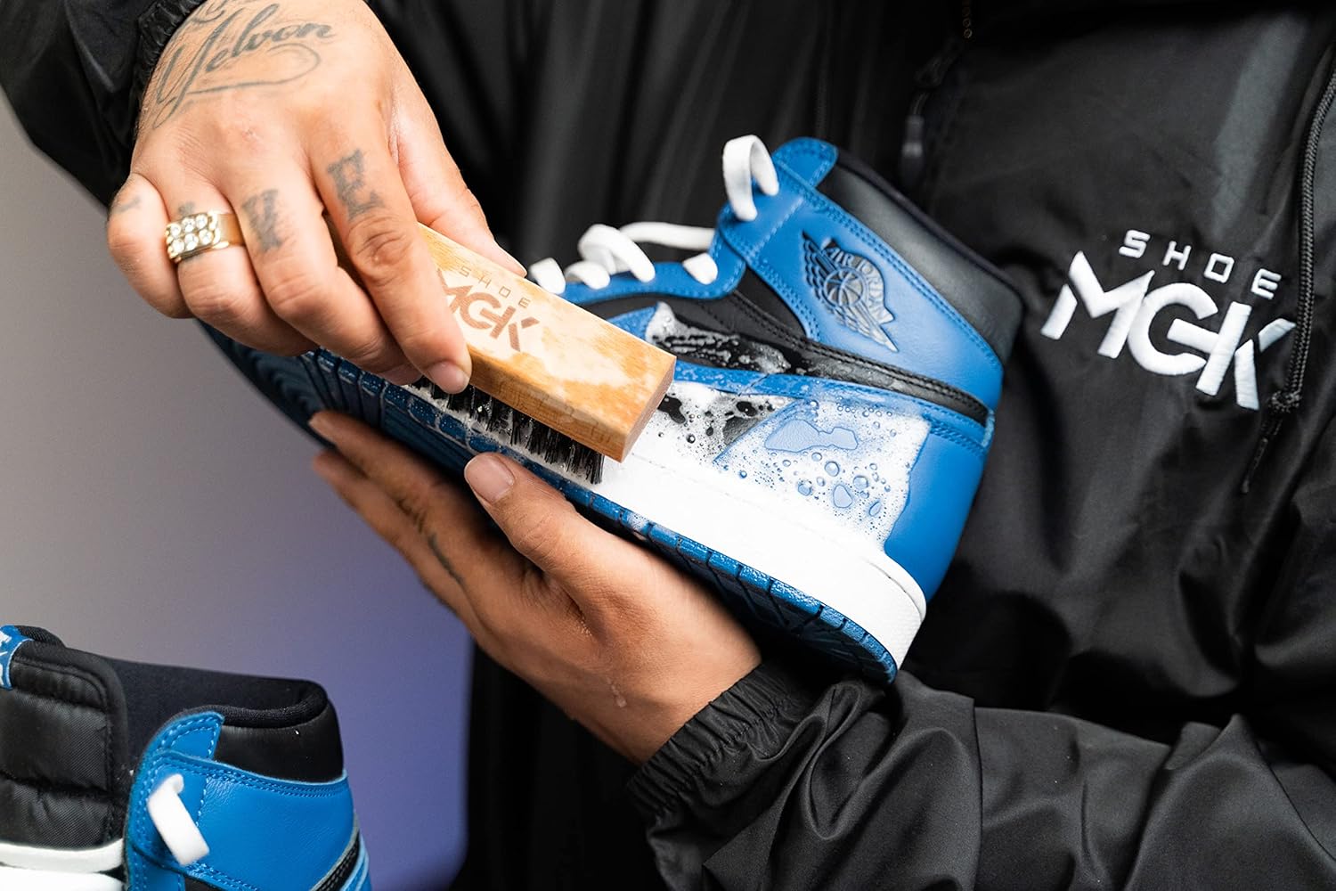 shoe cleaner kit premium — daily find — view 2