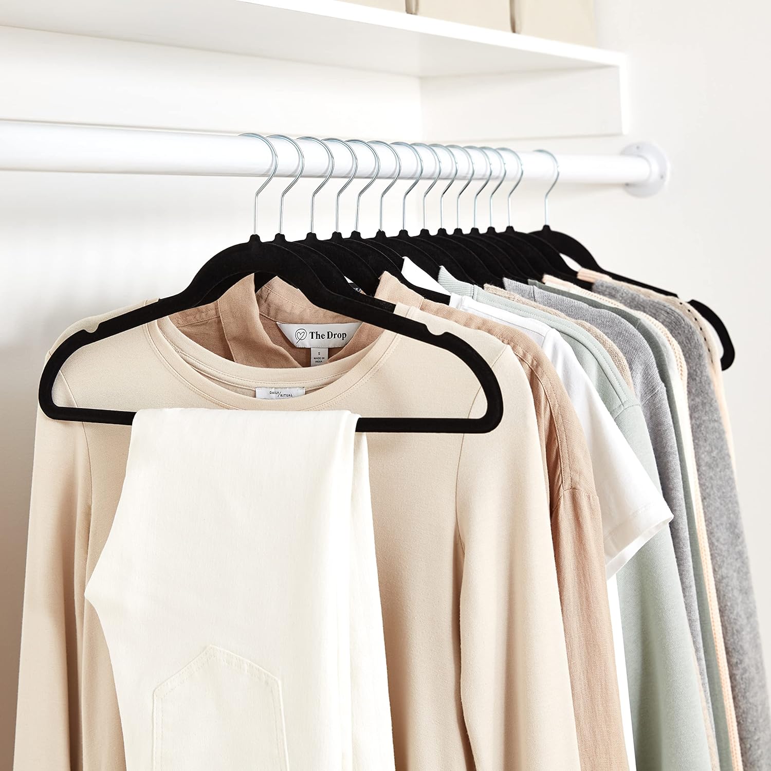 velvet hangers 50-pack — daily find — view 7