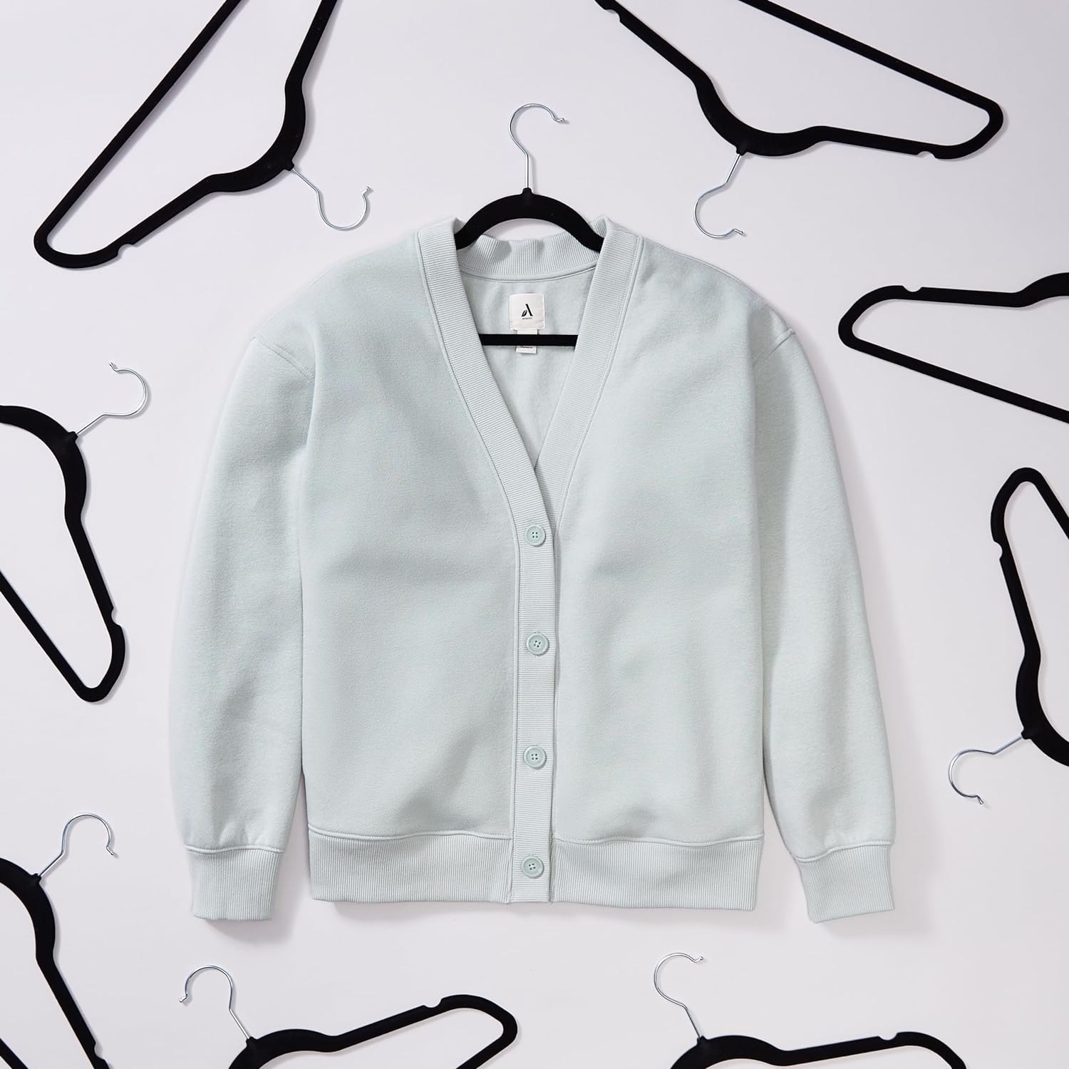 velvet hangers 50-pack — daily find — view 3